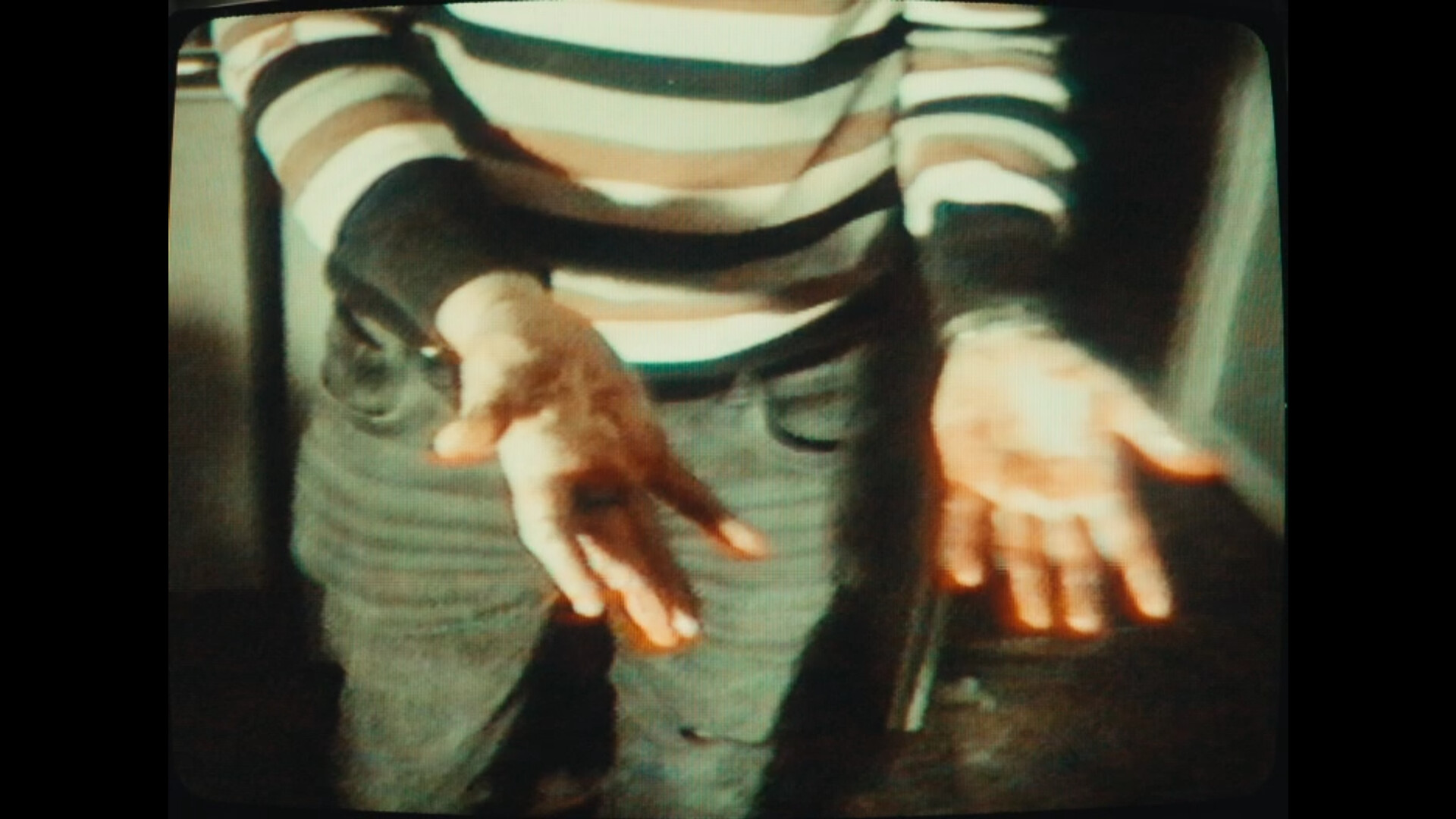 《录像怪谈/Dead Format》PC英文版下载-含Build.21160430客创社区-专注互联网轻资产资源整合与分享客创社区-专注互联网轻资产资源整合与分享